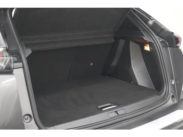 Peugeot 2008 PureTech 130 EAT8 Allure 2023 Benzine 67