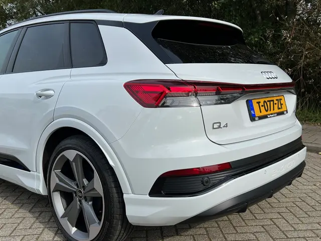 Audi Q4 e-tron 40 S edition 77 kWh 2023 Elektrisch 9