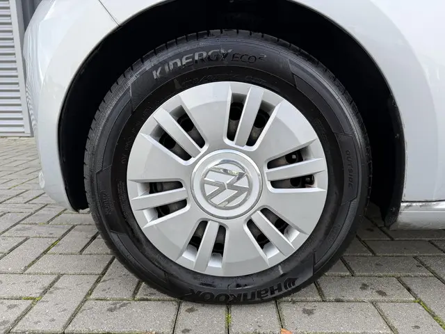 Volkswagen up! 1.0 move up! BlueMotion 2013 Benzine 30