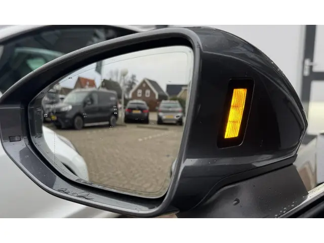 Audi A6 Avant 55 TFSI quattro S edition 2020 Benzine 27