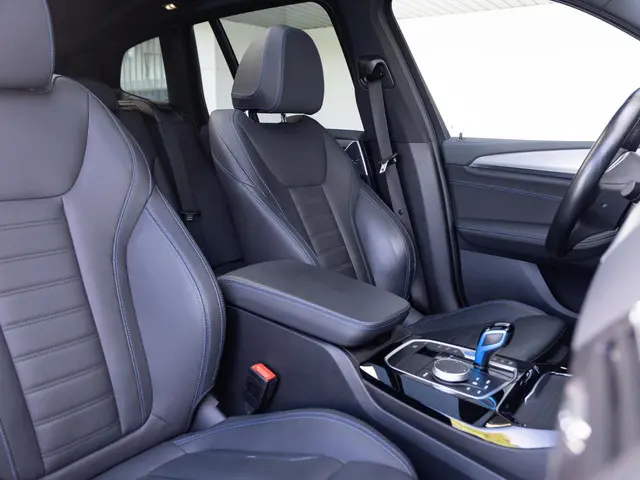 BMW iX3 High Executive 80 kWh 2022 Elektrisch 10