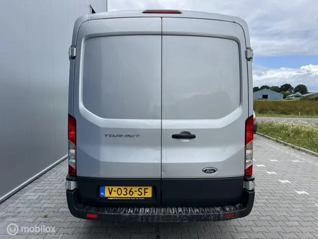 Ford Transit 330 2.0 TDCI L2H2 Tr 2018 Diesel 4