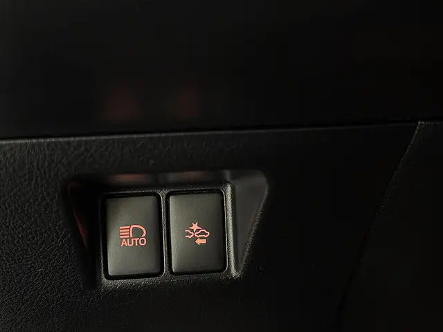 Toyota Yaris 1.0 VVT-i Style 2015 Benzine 26