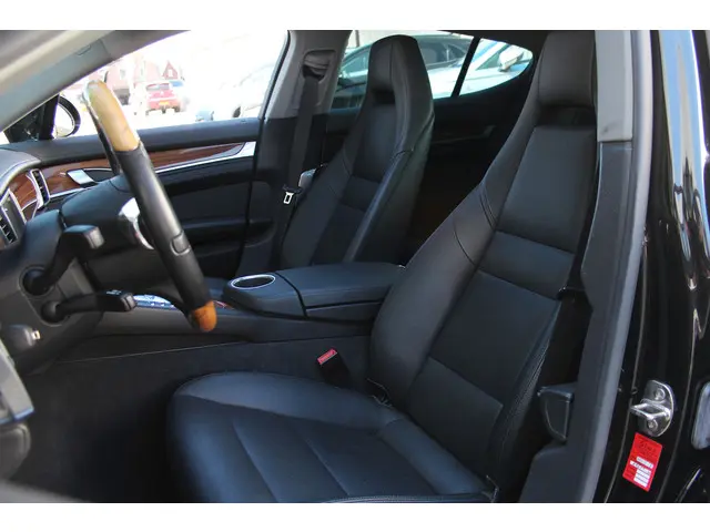 Porsche Panamera 4.8 S 2012 Benzine 16