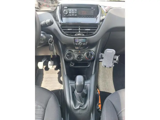 Peugeot 208 1.0 VTi LIKE 2014 Benzine 19