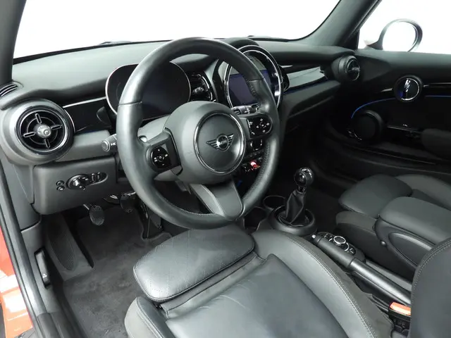 MINI Cooper 1.5 2022 Benzine 23