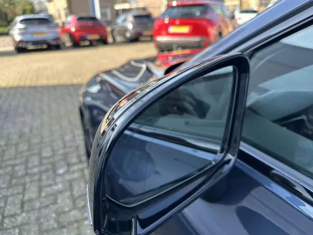 Volvo V60 2.0 B3 163 PK R-Design Automaat 2021 Benzine 38