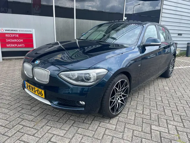 BMW 1 Serie 118i High Executive 2013 Benzine 25