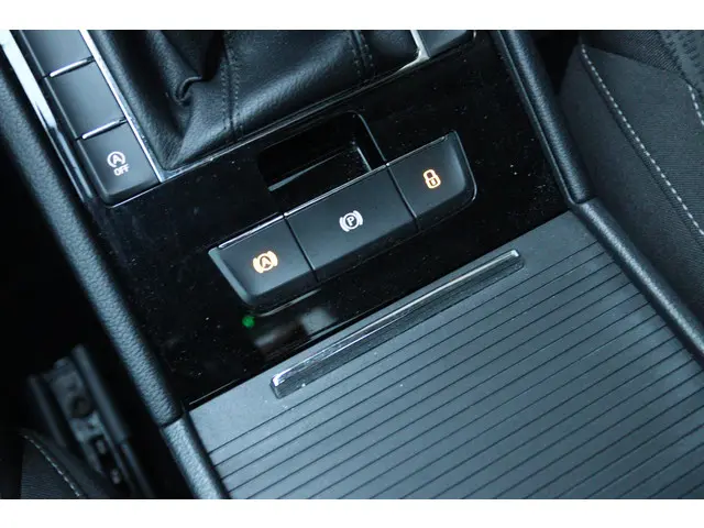 Škoda Superb 1.6 TDI AMBITION BUSINESS 2018 Diesel 27