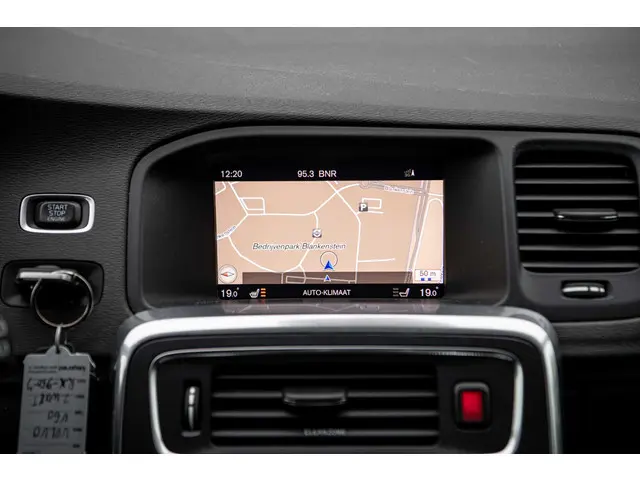 Volvo V60 2.0 T4 Business Sport 2018 Benzine 13