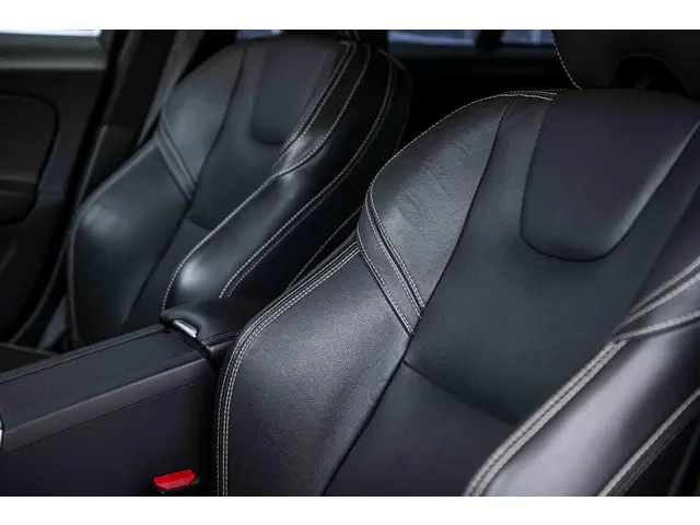 Volvo V60 1.5 T3 Polar+ 2018 Benzine 26