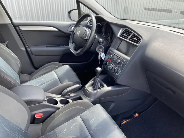 Citroën C4 1.6 VTi Ligne Business 2013 Benzine 16