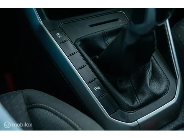 Volkswagen Polo 1.0 TSI Life Business 2022 Benzine 35