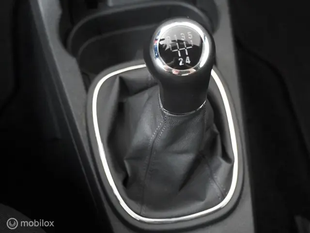 Opel Corsa 1.2-16V Berlin 2014 Benzine 26