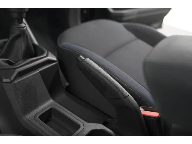 Dacia Duster Mild Hybrid 130 Expression 2025 Benzine 40