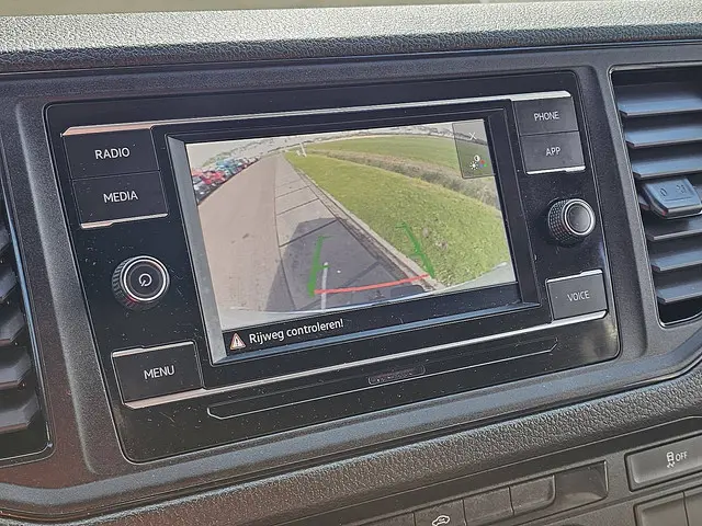 Volkswagen Crafter 35 2.0 2023 Diesel 16