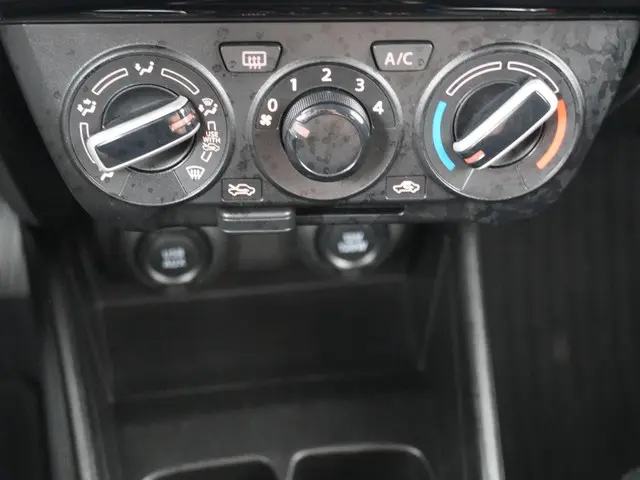 Suzuki Swift 1.2 Select Smart Hybrid 2022 Benzine 16