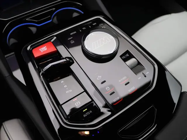 BMW M5 Sedan 2025 Hybride Benzine 10