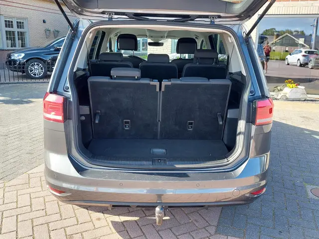 Volkswagen Touran 1.6 TDI Highline 7p 2019 Diesel 34