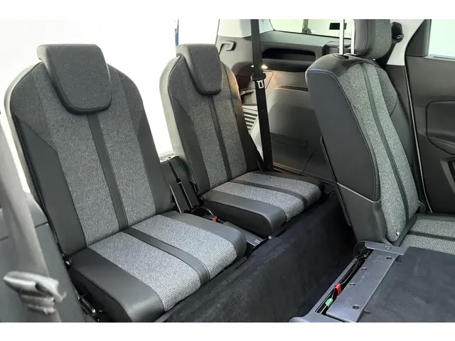 Peugeot 5008 1.2 PureTech Allure 2018 Benzine 17