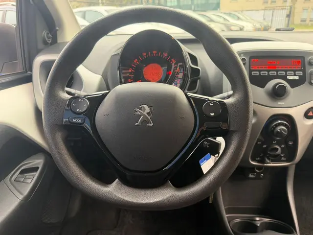 Peugeot 108 1.0 e-VTi Active 2014 Benzine 13