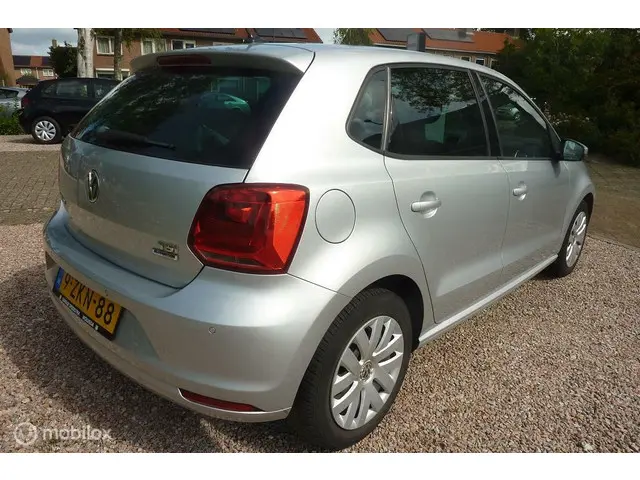 Volkswagen Polo 1.2 TSI Highline met trekhaak 2015 Benzine 9