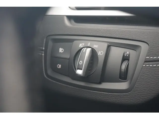 BMW X2 xDrive25e 2023 Hybride Benzine 18