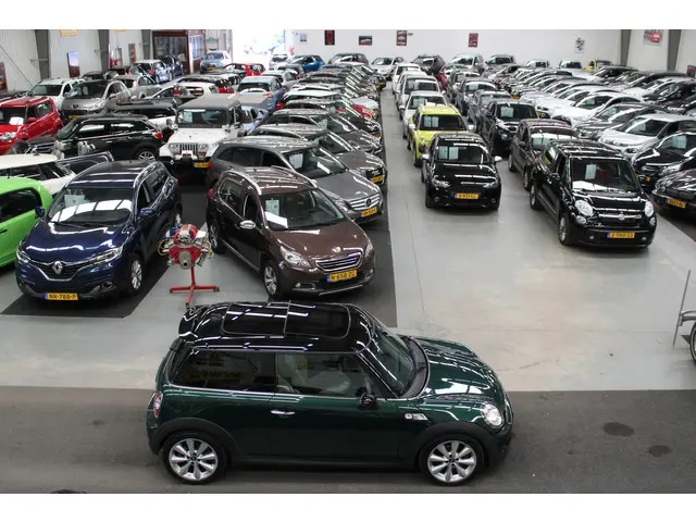 MINI Cooper S Mini 1.6 Chili Automaat 2013 Benzine 35