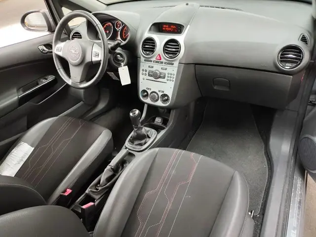 Opel Corsa 1.2-16V Anniversary Edition 2012 Benzine 10