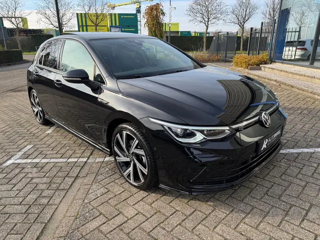 Volkswagen Golf 1.5 eTSI R-Line 2022 Benzine 8