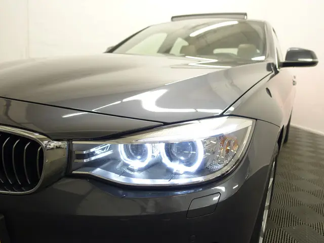 BMW 3 Serie Gran Turismo 320i M Sport Aut- 2015 Benzine 33