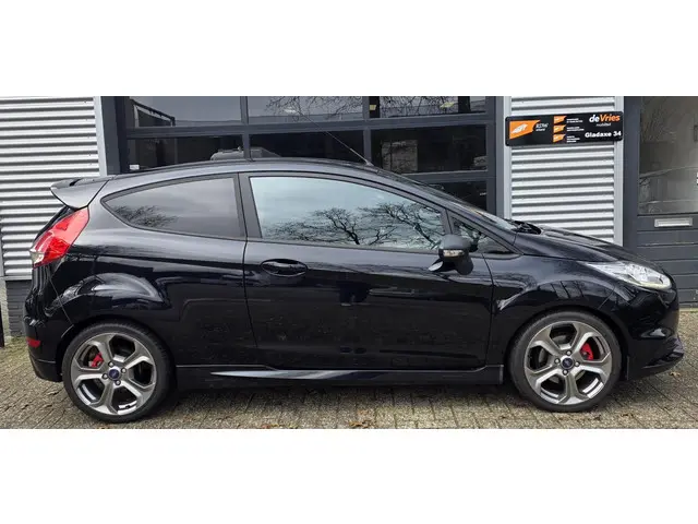 Ford Fiesta 1.6 ST2 2014 Benzine 3