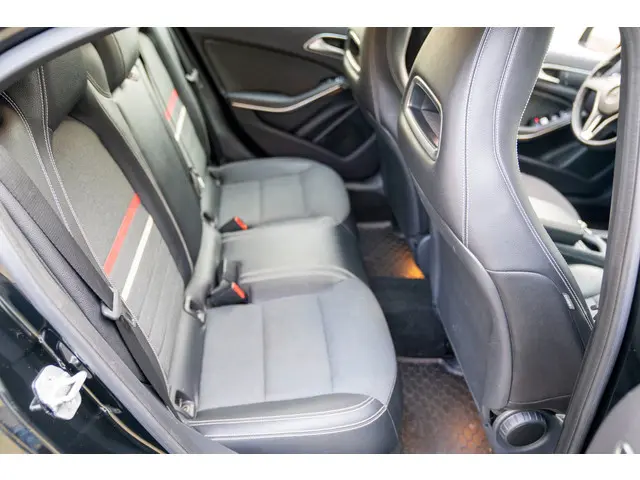 Mercedes-Benz A-Klasse 180 Prestige 2015 Benzine 20