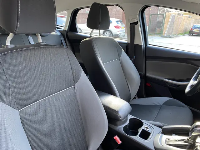 Ford Focus 1.6 TI-VCT Titanium 2014 Benzine 9
