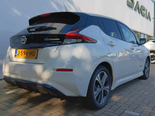 Nissan Leaf 40 kWh N-Connecta 2020 Elektrisch 17