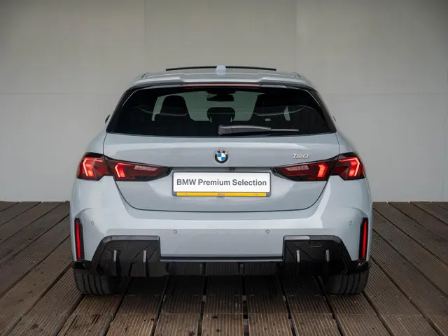 BMW 1 Serie 120 2025 Benzine 5