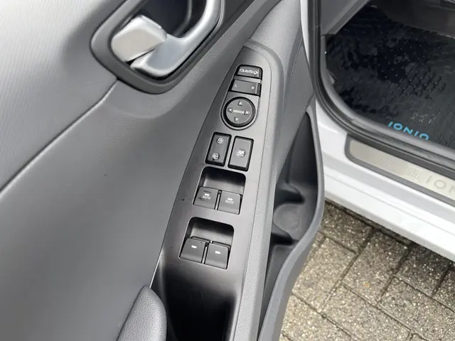 Hyundai IONIQ Premium EV 2019 Elektrisch 29