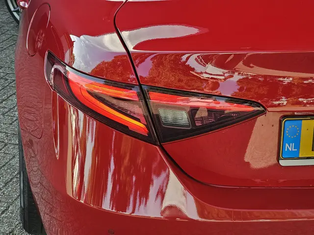 Alfa Romeo Giulia 2.0 Super / AUTOMAAT / 2017 Benzine 12