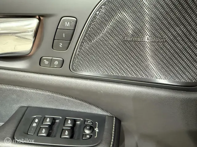 Volvo V60 2.0 T5 R-Design Car-Play 2019 Benzine 20