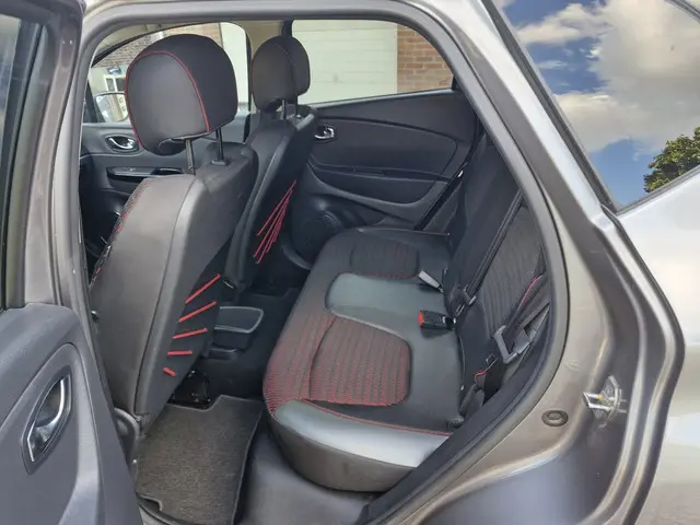 Renault Captur 1.2 TCe Xmod Automaat 2016 Benzine 19