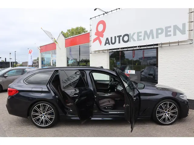 BMW 5 Serie Touring 530i High Executive 2018 Benzine 29