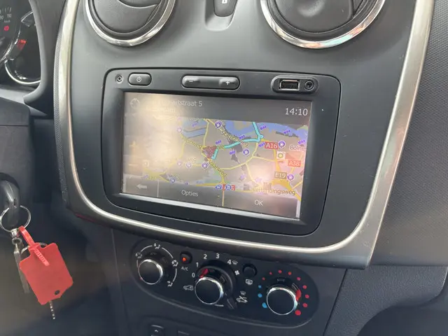 Dacia Sandero Stepway 0.9 TCe Lauréate 2015 Benzine 13