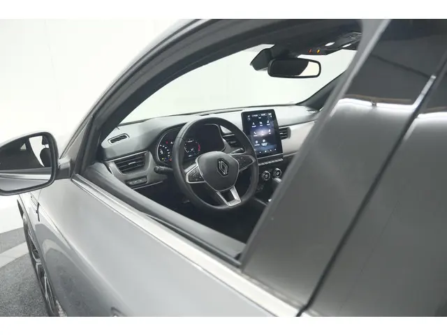 Renault Arkana Mild Hybrid 140 EDC Techno 2024 Benzine 2