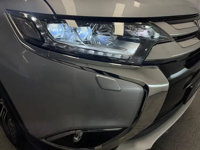 Mitsubishi Outlander 2.0 Connect Pro 2017 Benzine 36