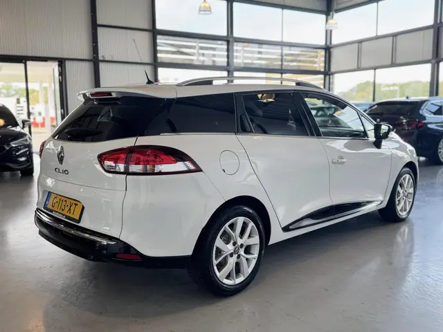 Renault Clio Estate 0.9 TCe Limited 2020 Benzine 3