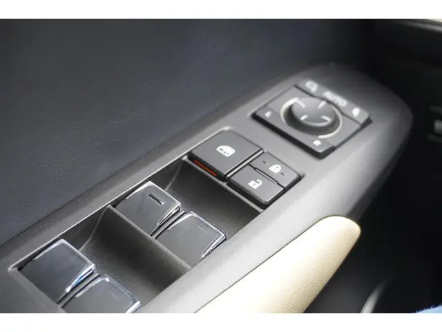 Lexus NX 300h AWD 2018 Hybride Benzine 17