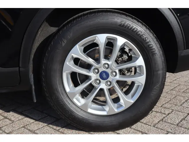Ford Kuga 1.5 EcoBoost Titanium 2021 Benzine 19