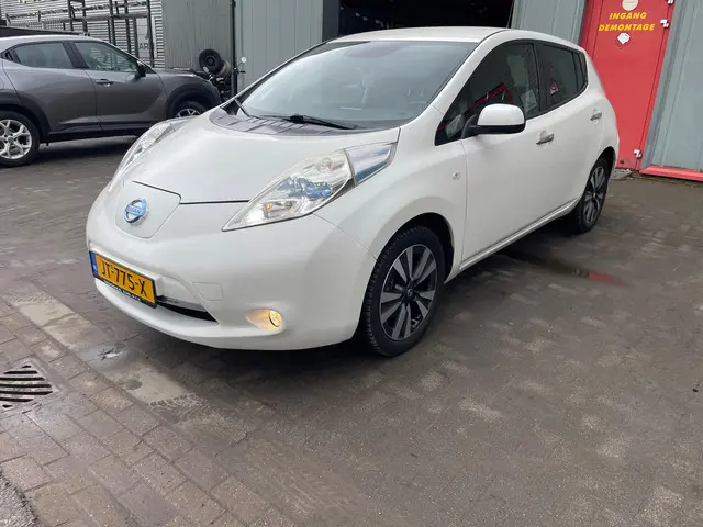 Nissan Leaf Tekna 30 kWh 2016 Elektrisch