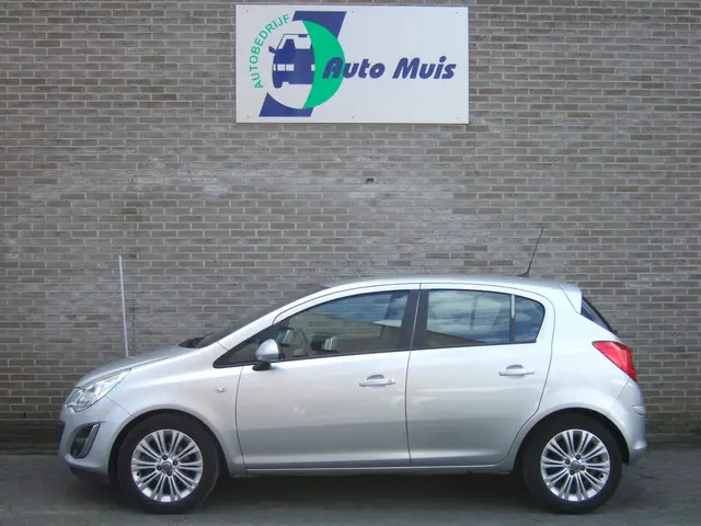 Opel Corsa 1.4-16V Cosmo - Navigatie - 2013 Benzine 20