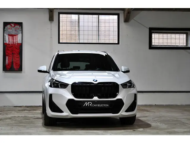 BMW X1 xDrive23i 2023 Benzine 3